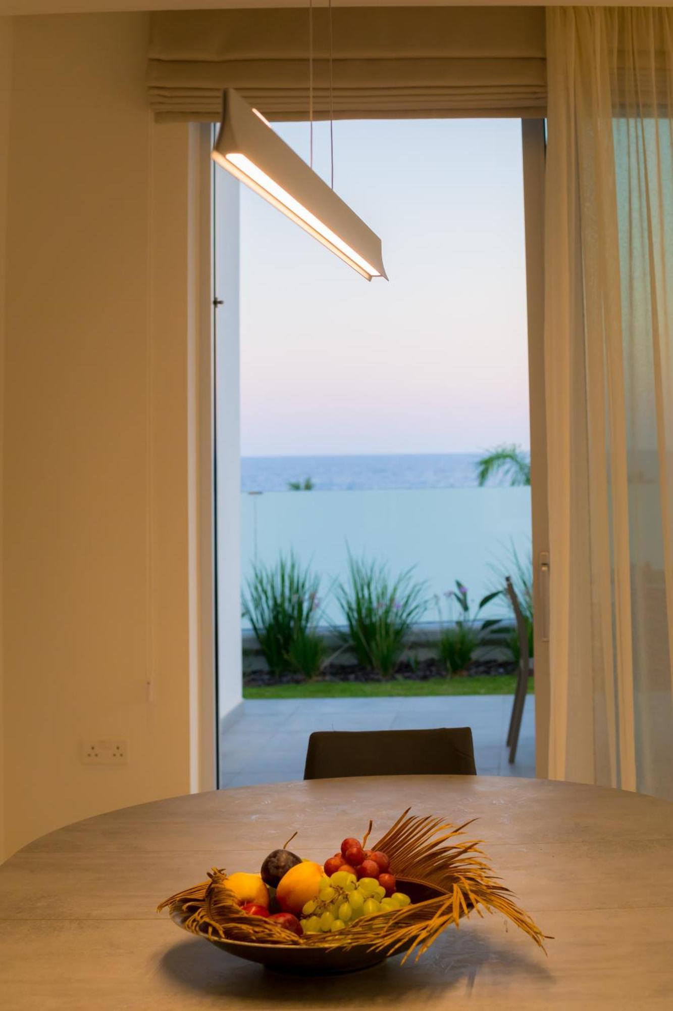 Sea Pearl Beachfront Villas - Breeze Ajía Nápa Eksteriør bilde